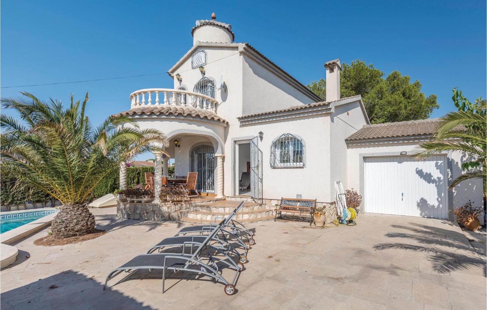 Nice Home In Lametlla De Mar With Kitchen Les Tres Cales ภายนอก รูปภาพ