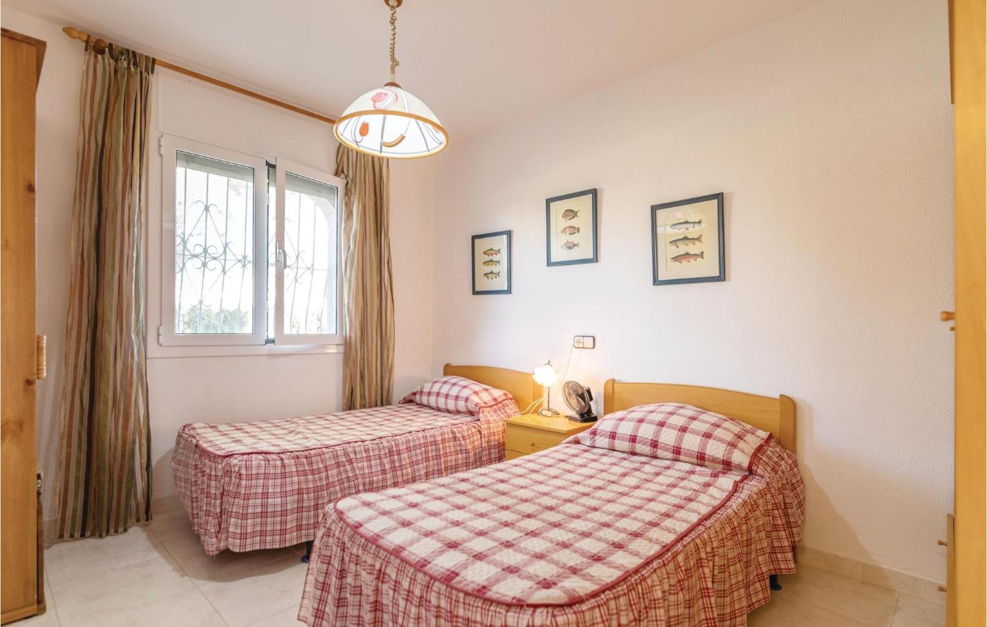 Nice Home In Lametlla De Mar With Kitchen Les Tres Cales ภายนอก รูปภาพ